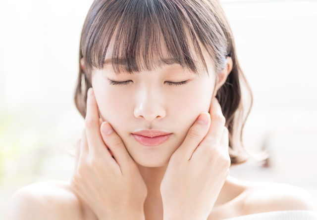 顔が小さい人相占いとスピリチュアルな意味