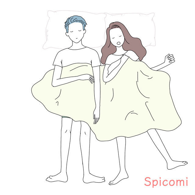 互いに並んで仰向けで寝る［カップル寝方寝相診断］