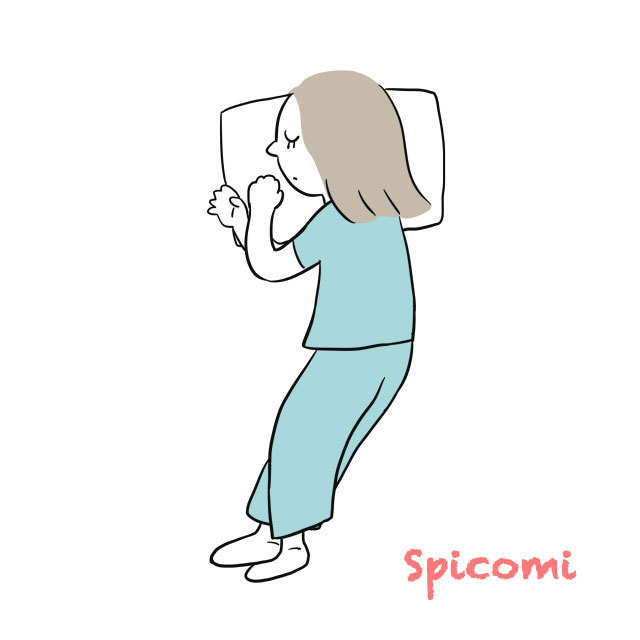 横向き足首交差型［寝相・寝方の性格診断］