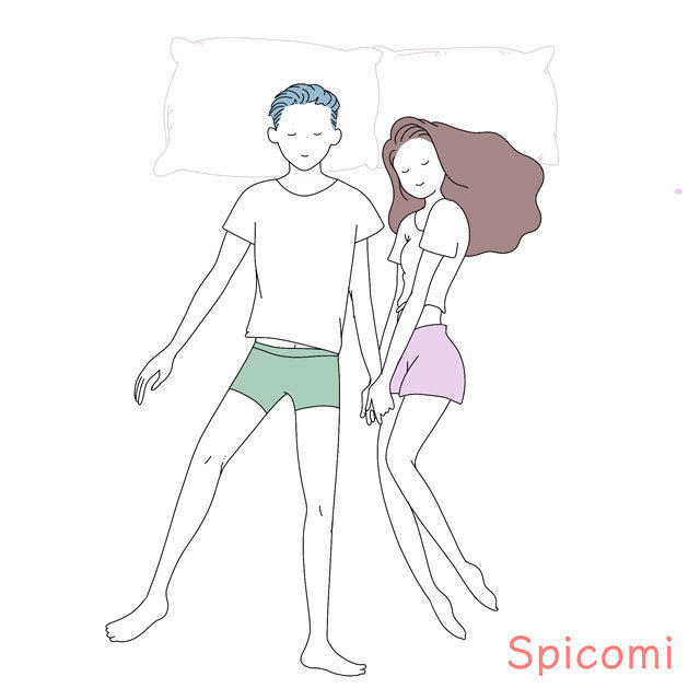 手をつないで寝る［カップル寝方寝相診断］