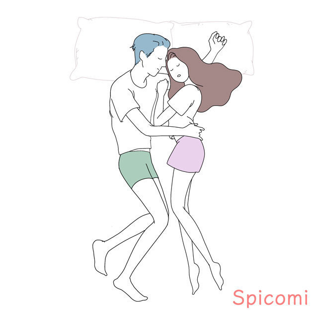 彼氏の腕まくらで寝る［カップル寝方寝相診断］