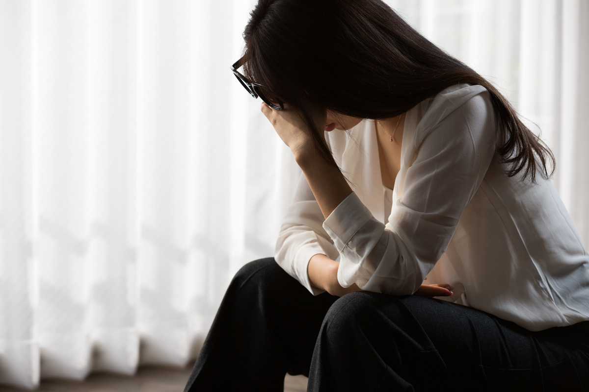 ネガティブ 女性