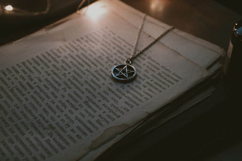 五芒星は魔除けの効果がある