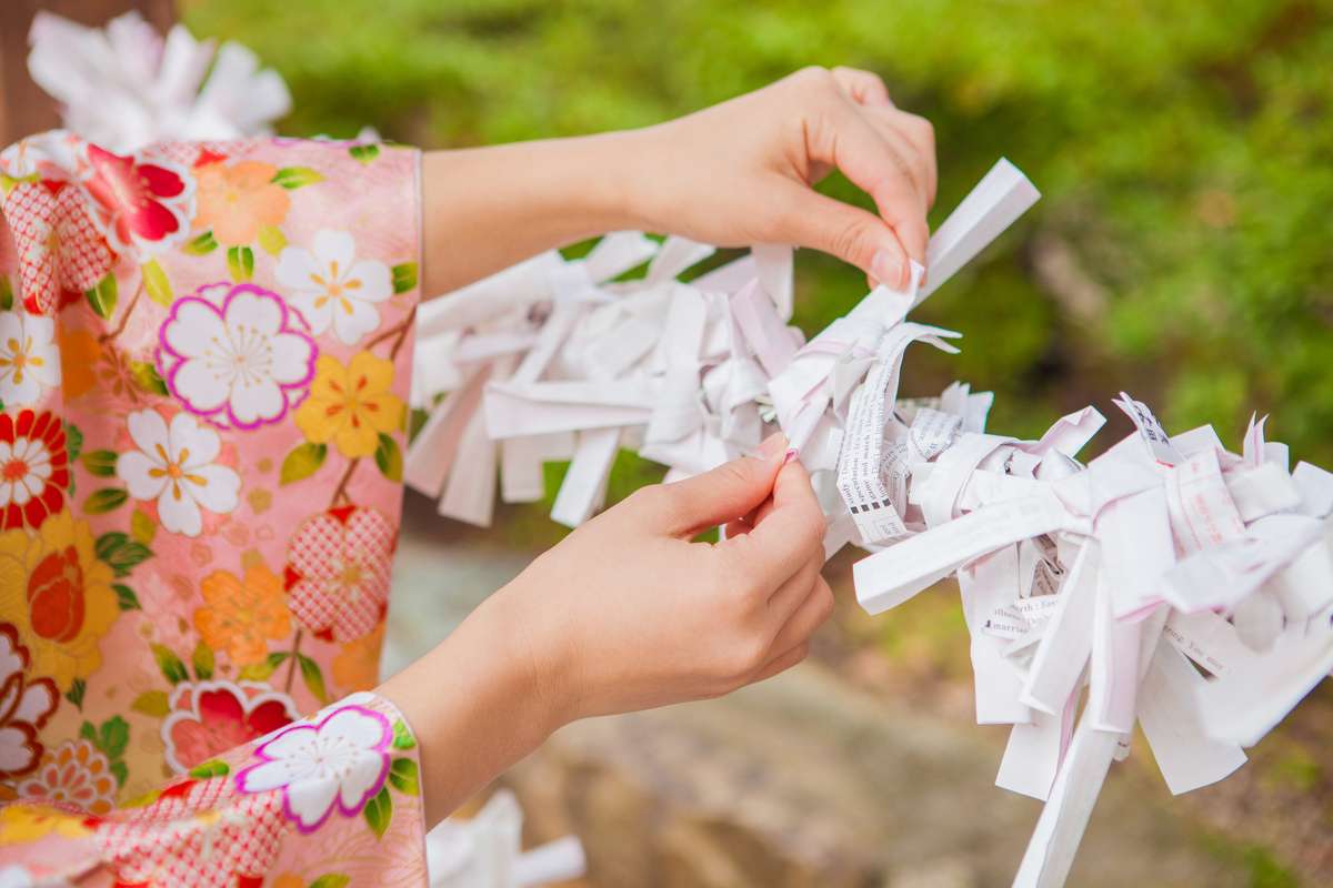 おみくじ　結ぶ