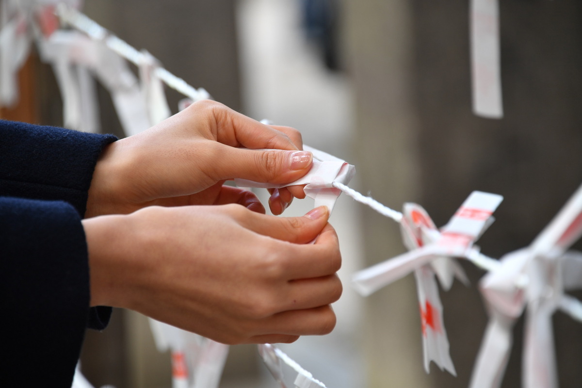 おみくじ　結ぶ