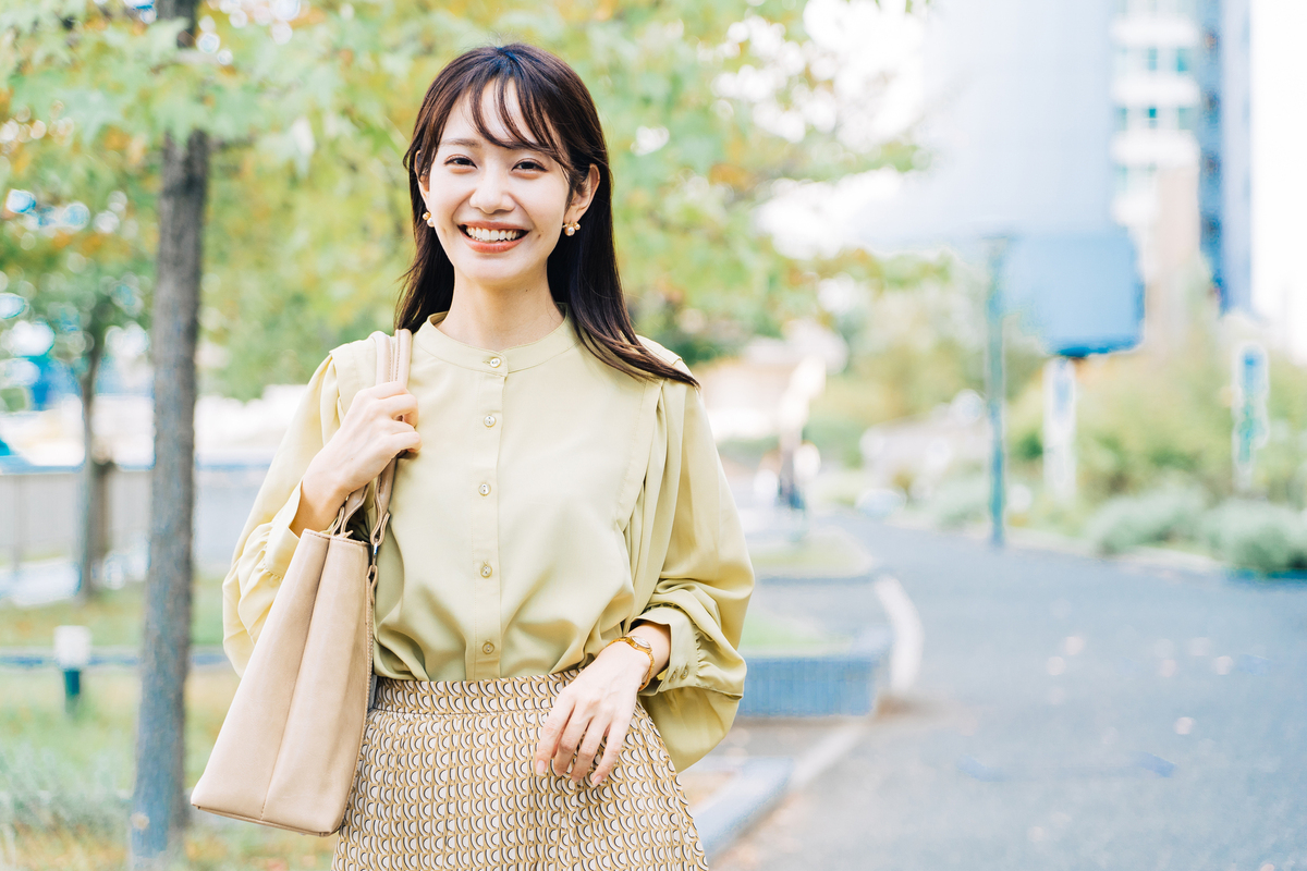 富士額の女性の画像