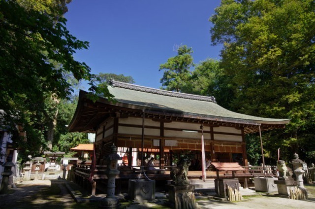 村屋神社の拝殿
