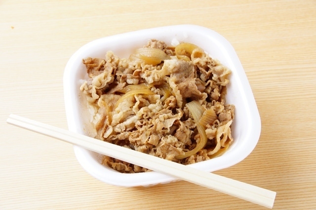 チーズ牛丼がすき家で頼みづらい?売上は?